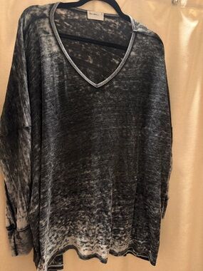 Allen Allen Washed Charcoal V-Neck Knit Top